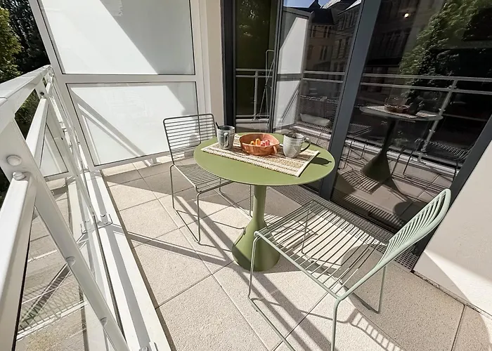 Balcon Calme, Deco Architecte & Wifi Ultra Rapide Apartment *